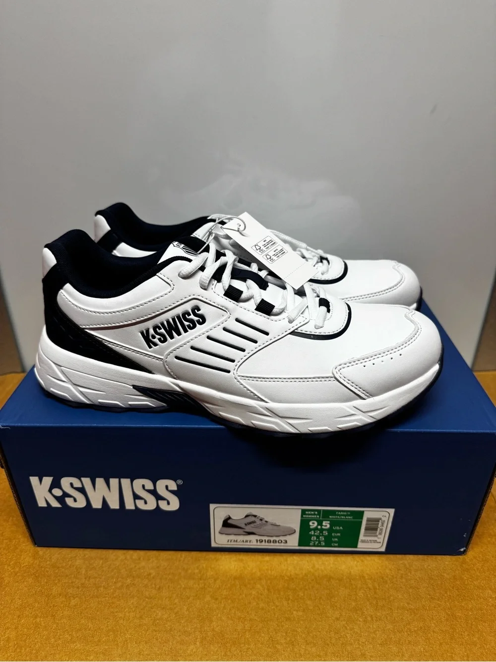 K-Swiss Fario Men's Sneakers Shoes 9.5 White 1918803-M